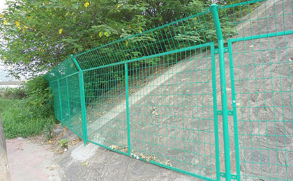 圈地護欄網